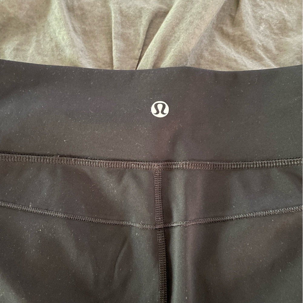 Black Lululemon leggings